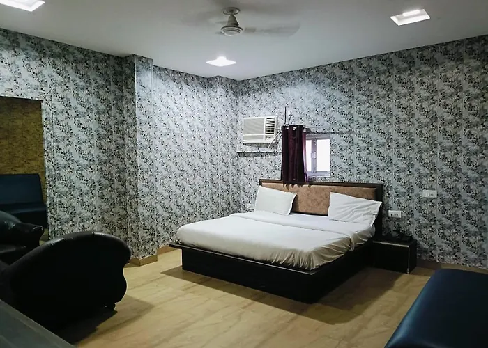 Hotel The Airport Residency